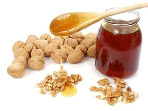 Increased potency in men occurs when eating nuts and honey